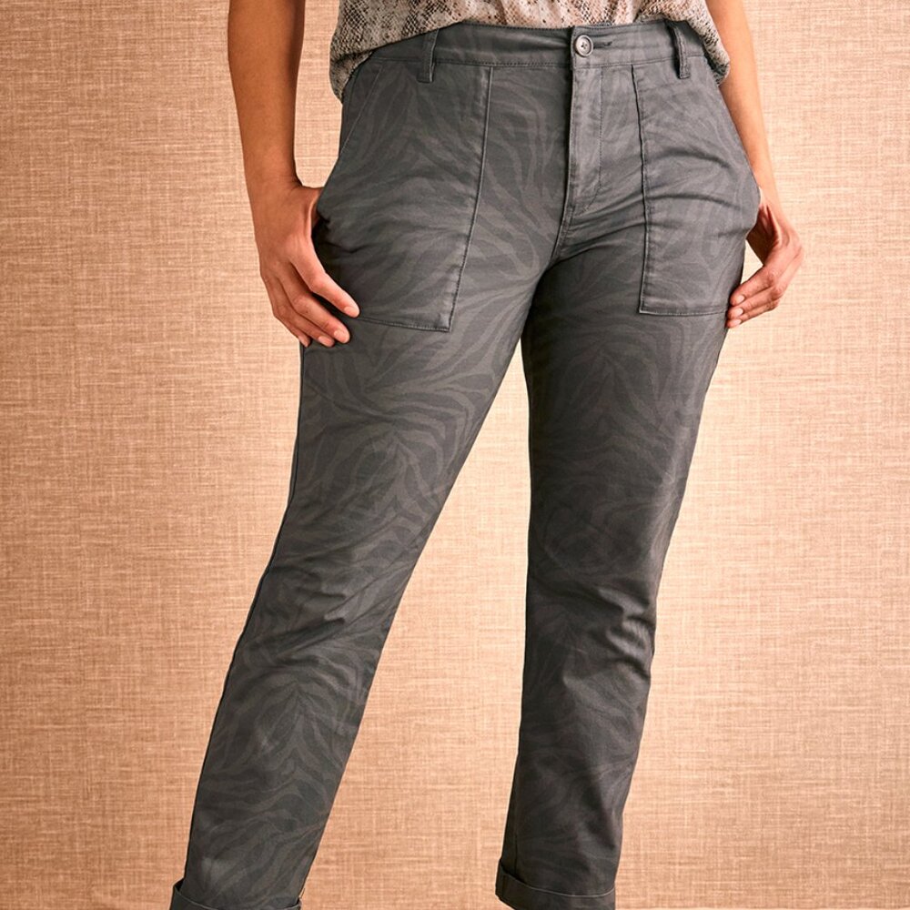 Milly Pant - Picture 6 of 6